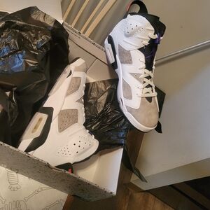 Jordan Sneakers White and Gray
